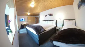 Hotel Sonnenhalde Wiesen - Room