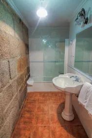 Os Areeiros Turismo Rural & Bodega - Badezimmer