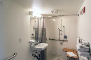 Motel 6-Eureka, CA Redwood Coast - Salle de bain