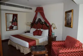 Hotel The Royal Plaza - Chambre