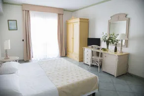 Hotel Village Paradise - Habitación