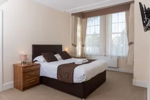 The Lawns Guest House - Zimmer