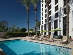 DoubleTree by Hilton Irvine - Spectrum - Piscine