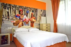 Elit Deniz - Room
