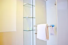 Wyndham Casablanca Jakarta - Bathroom