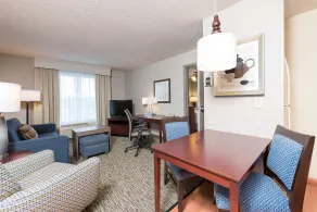 Homewood Suites by Hilton Bloomington - Chambre