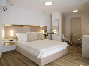 Golden Luxury Suites - Rom