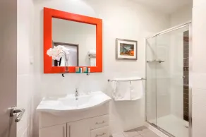 Miller Apartments - Bathroom
