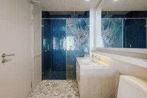 Hotel Tide Phuket Beachfront - Salle de bain