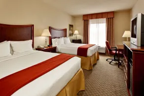 Holiday Inn Express & Suites Morristown by IHG - Room