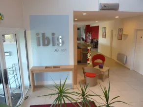 ibis Avallon - Entrée intérieure