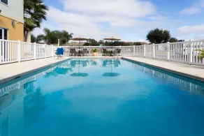 Holiday Inn Express & Suites Tavares by IHG - Pool