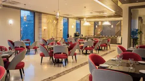 Ramada Resort by Wyndham Gilgit - Restaurant