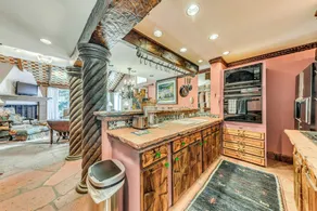 Cloudcroft Home w/ Fireplace Near Downtown! - Interiör