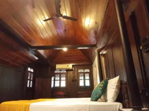 AYURVEDA TOURS INDIA - Quarto