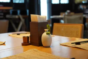 Yihe lake shore Hotspring - Restaurant