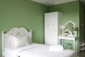 Stylish and Comfortable Studio at Beverly Dago Apartment By Travelio - Værelse