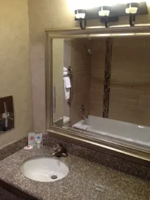 Comfort Inn & Suites Midtown - Salle de bain