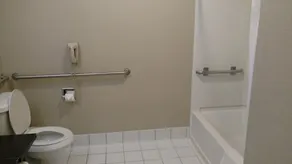 Quality Inn Denver Northeast Brighton - Salle de bain