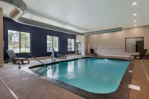 MainStay Suites Cincinnati University - Uptown - Piscine