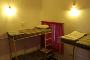 Shepherd Stories - Hostel - Room