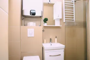 D & Sons Apartments - Bathroom