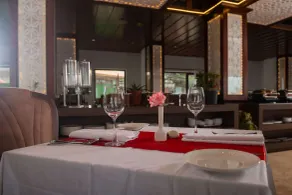 Ramada by Wyndham Gangtok Hotel & Casino Golden - Restaurant