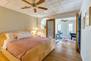 Peaceful Lawrenceville Cabin w/ Hot Tub on 6 Acres - Rum
