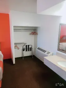 Motel 6-Canon City, CO 719-458-1216 - Chambre