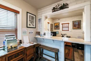Yellowstone Riverside Cottages - Réception