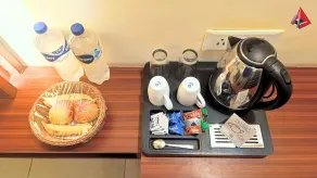 Ayansh Klyde Inn, Lucknow - Room