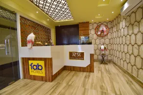 Fabhotel Red Rose - Reception