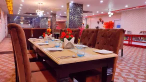 Hotel Aradhna Inn by ShriGo Hotels - Restaurang