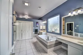 Sprawling Mico Retreat w/ Panoramic Views! - Badeværelse