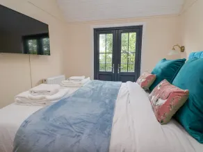 The View - Room