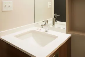 Microtel Inn & Suites by Wyndham Philadelphia Airport Ridley Park - Chambre
