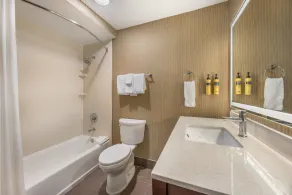Best Western Plus Portland Airport Hotel & Suites - Salle de bain