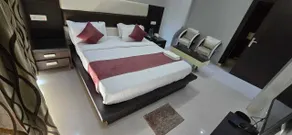 Hotel O Royal Inn - Camera