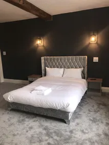 Dixie Arms - Room