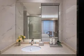 ShangHai LuAn Garden Hotel-Complimentary shuttle service between Shanghai Pu d ong Airport and Disneyland - Bathroom