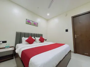 Srimad Hotel - Room