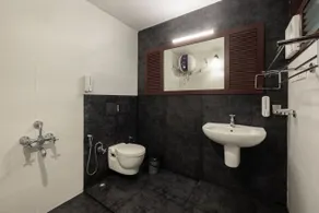 Avadale Munnar (Stag Groups Not Allowed) - Bathroom