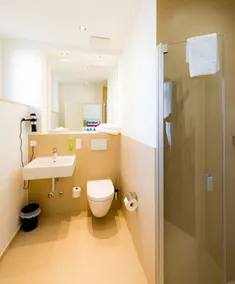 sevenDays Hotel Karlsruhe - Bathroom