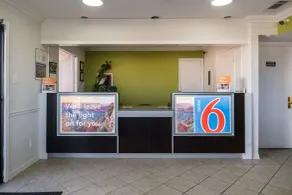 Motel 6 Irving - Loop 12 - Reception