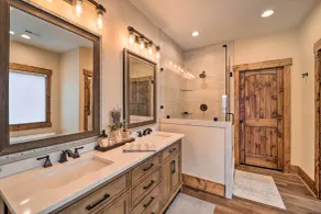 Mountainside Family Retreat w/ Deck in Banner Elk! - Interni