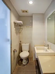 Hotel O Tridasa - Badezimmer