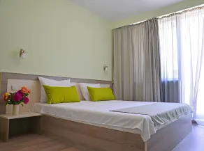 Visito Aparthouse - Room