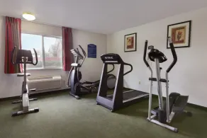 Howard Johnson by Wyndham Salem - Salle de remise en forme
