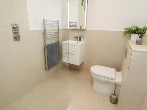 Low Tide Loft - Bathroom