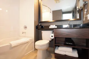 Sandman Signature Toronto Airport Hotel - Salle de bain